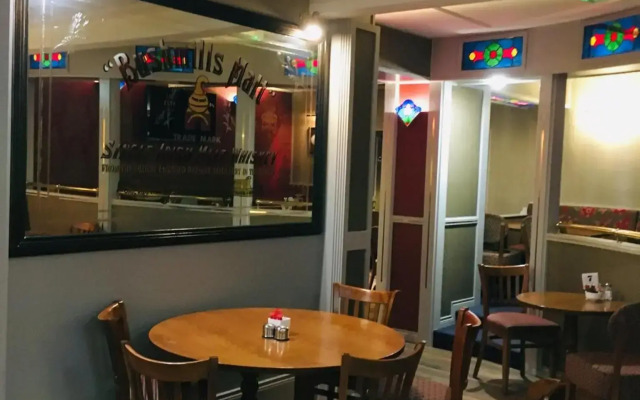 Royal Court Hotel