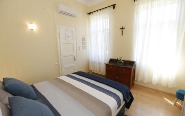 Bed & Breakfast Three Angels