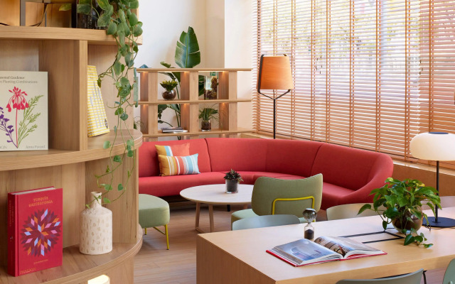 Отель INNSiDE by Melia Barcelona Apolo