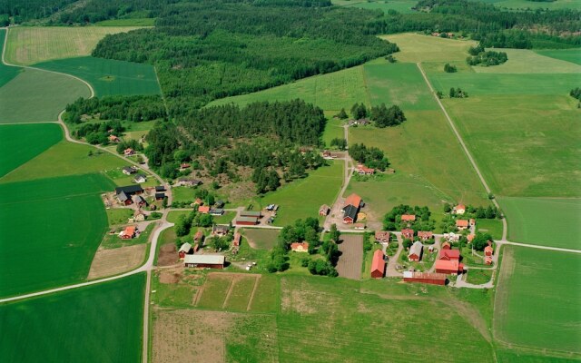 Brunnsta Gård