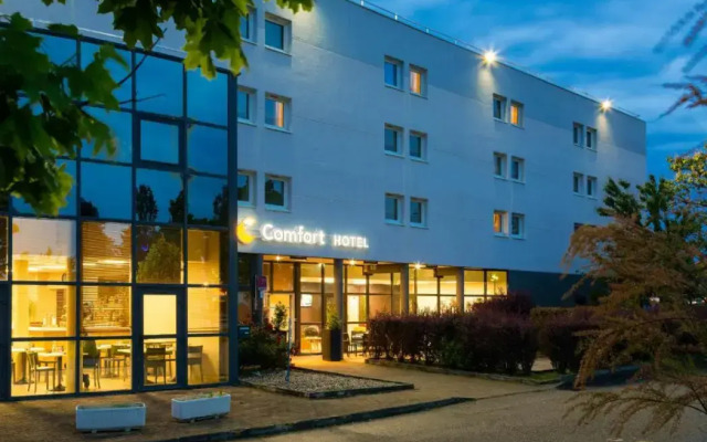 Comfort Hotel Aeroport Lyon St Exupery