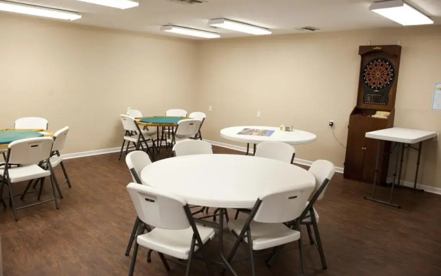 Tampa East RV Resort- Campground