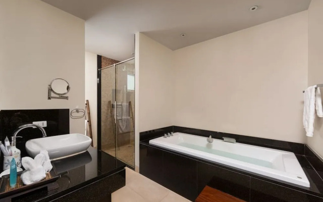 Serenity Grand Seaview Suite