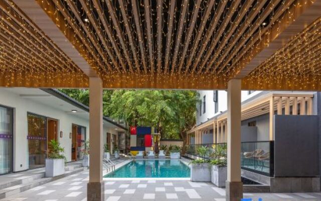 Sanya icare Aiqi Hotel (Dadonghai No.1 Harbour City)