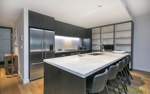 QV Luxury Victoria Park Apartment - 813