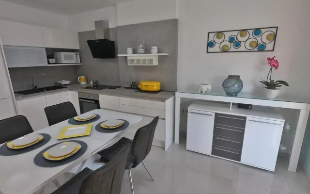 Apartment More 13