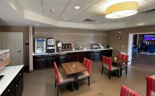 Comfort Suites