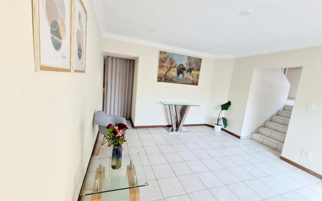 Luxurious Private Apartment With A Pool & Jaccuzi