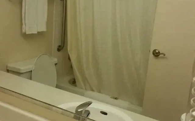Bent's Fort at America's Best Value Inn