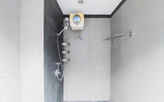 Homey And Modern 1Br At Paddington Heights Apartment