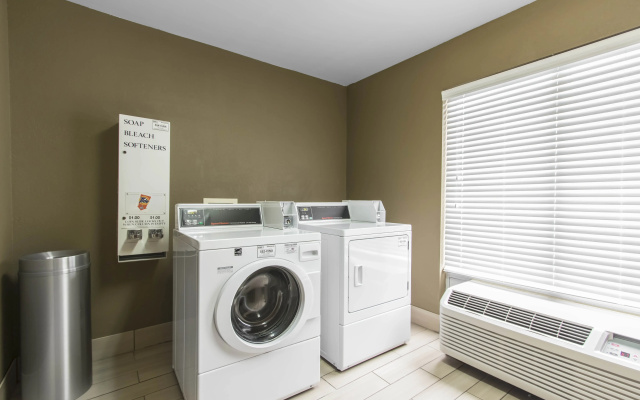 Holiday Inn Express Hotel & Suites Cullman by IHG