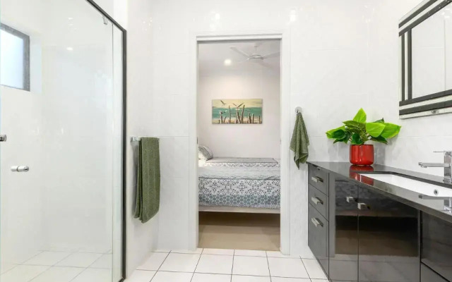 The Doggy Beach House at Pottsville