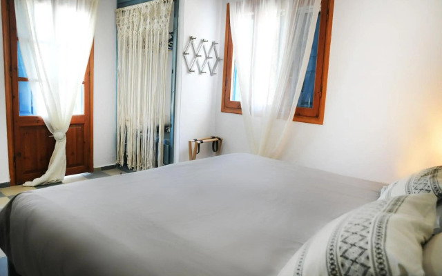 Panorama Studios & Apartments