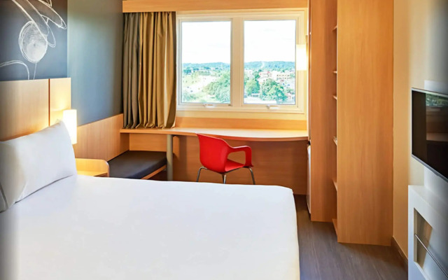 ibis Rio Branco