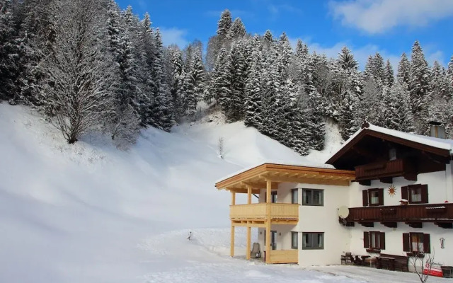 Picturesque Holiday Home With Terrace in Kirchberg