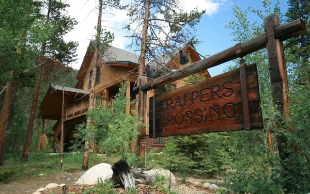 Trappers Crossing 8764