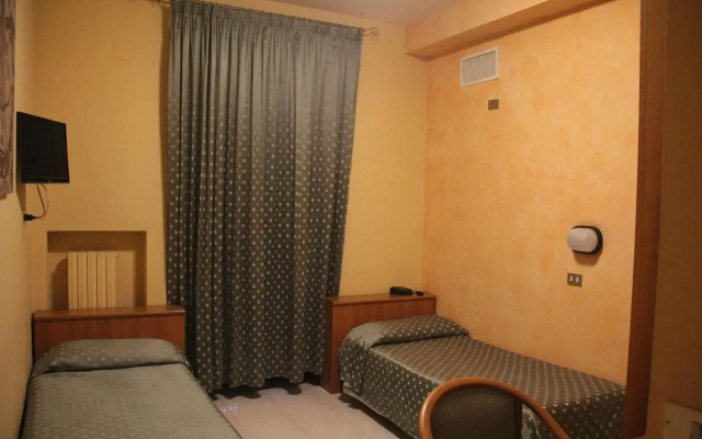 Cristal Hotel Bari