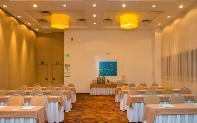 Holiday Inn Acapulco La Isla by IHG