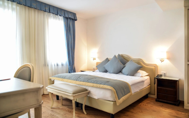 Lake Front Hotel Brenzone