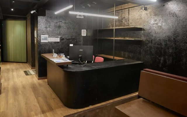 The Garden Capsule Hotel