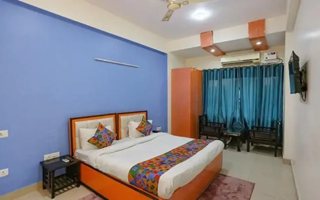 FabHotel Red Roof Residency