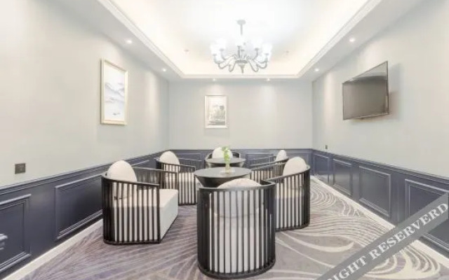 Lano Hotel (Nanzhao Renmin Road)