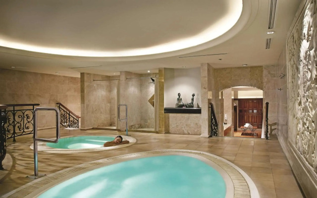 Shangri-La Jakarta Hotel