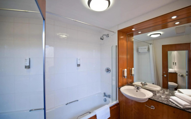 Leonardo Inn Aberdeen Airport