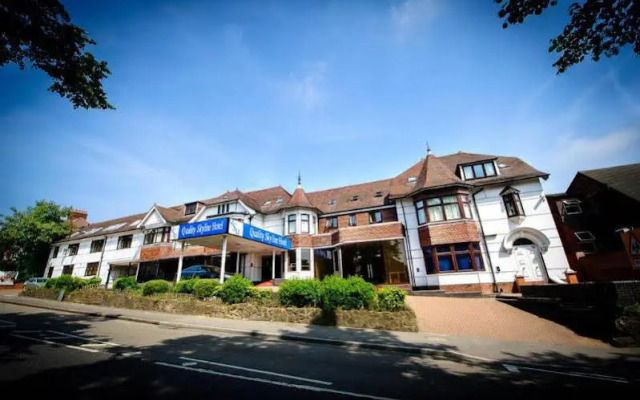 Luton Hotel