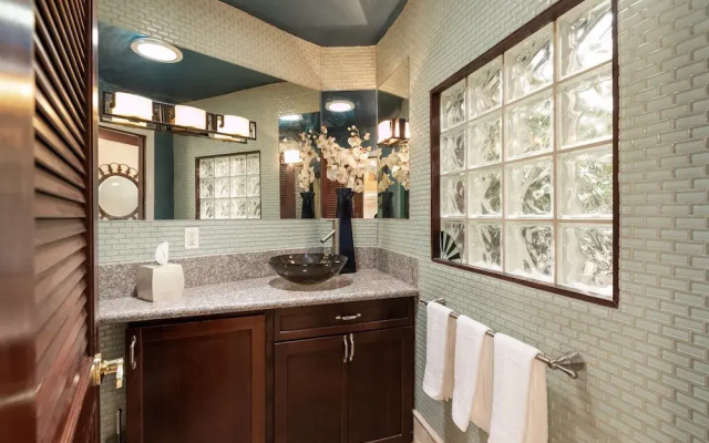 Skyhill Oasis W/ Hot Tub Walk To Universal 4 Bedroom Home