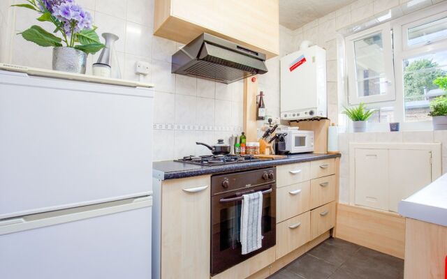 Anson House - Deluxe Guest Room 2