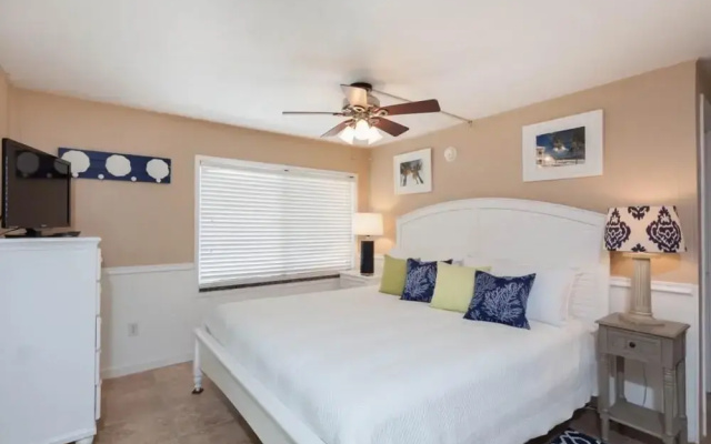 Mary's Beachy Vacation Home