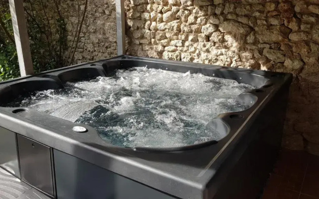 Le Cloître Saint-Liphard