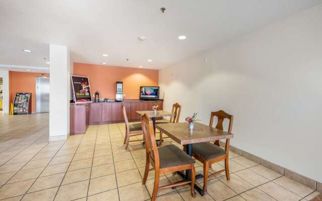 Americas Best Value Inn & Suites Brunswick
