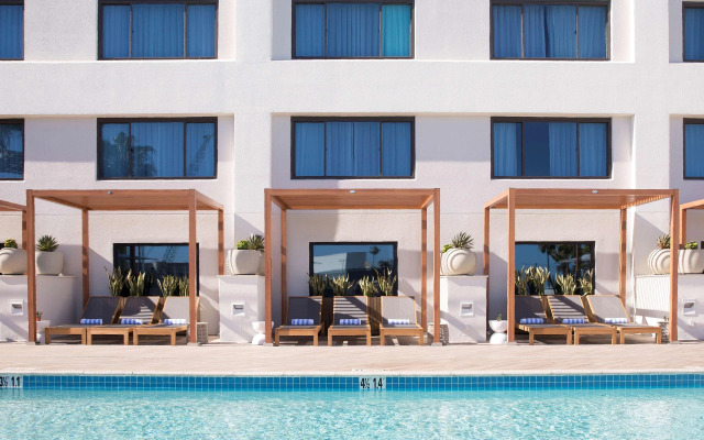 Hilton Santa Monica Hotel & Suites