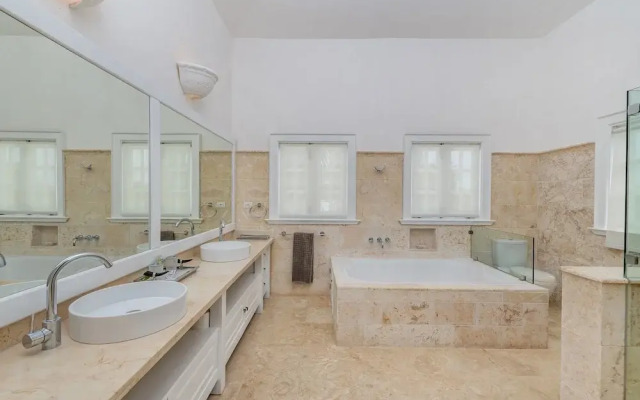 Luxury 2-level villa in Punta Cana