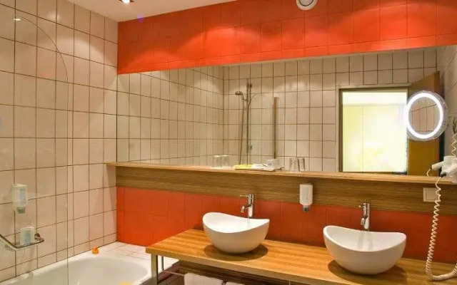 Golf- und Seehotel Engstler