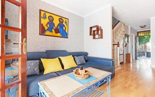 Lovely 2-Bed House with terrace and Pool Chayofa