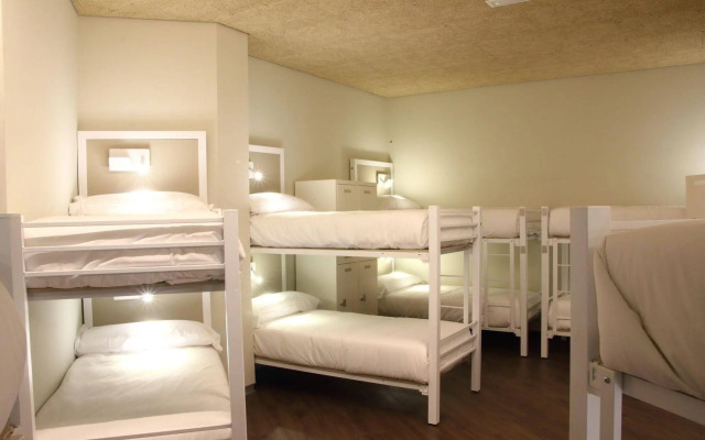 Poshtel Bilbao Premium Hostel