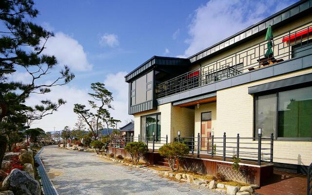 Jeongeup Mimi House Pension