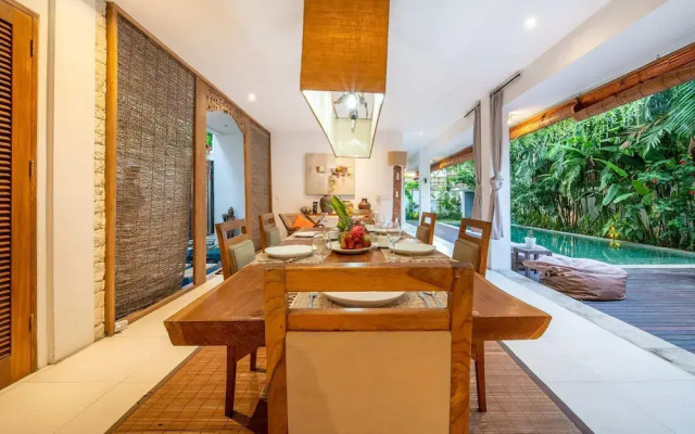 Fabulous Private Villa, 3 BR, Canggu With Staff
