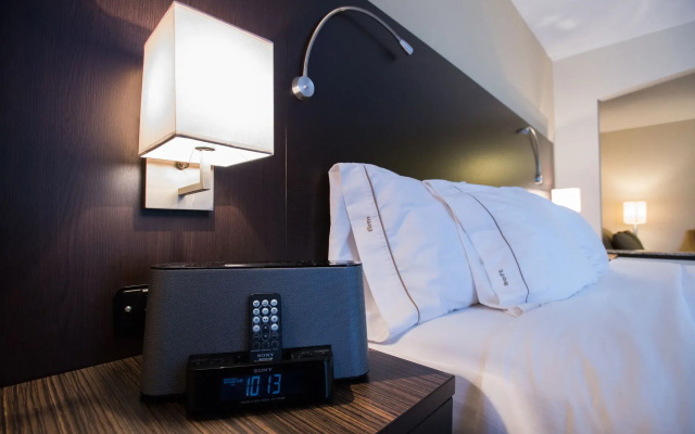 Holiday Inn Express & Suites Topeka West I-70 Wanamaker by IHG