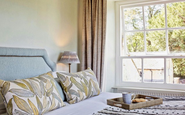 Burleigh Court Cotswols