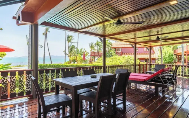 Tropical Beachside 4 bedroom Villa KBR23