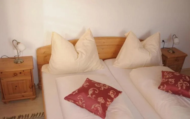 Almchalet Alpenflora