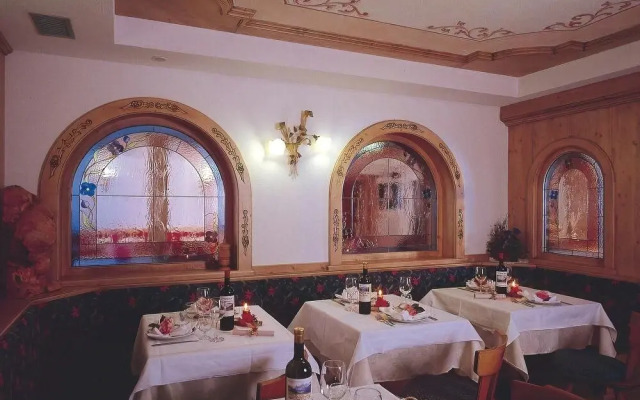 Hotel Ai Zirmes