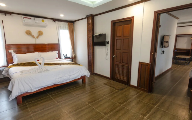 Lisha Grand Hotel