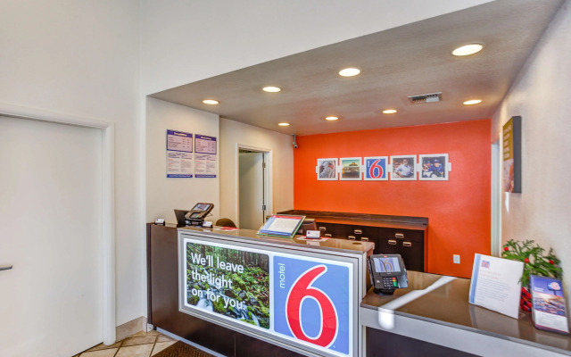 Motel 6 Portland, OR - Tigard West