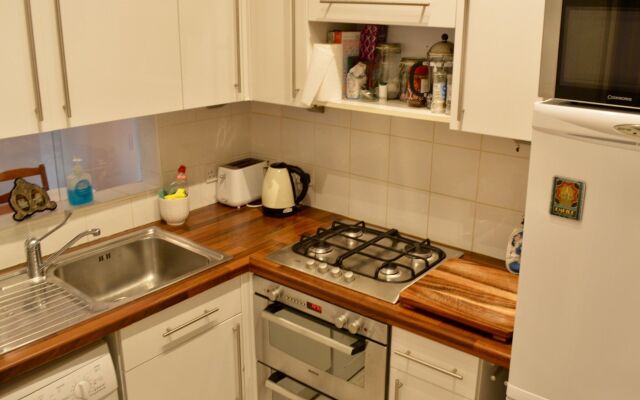 1 Bedroom Flat In Edinburgh