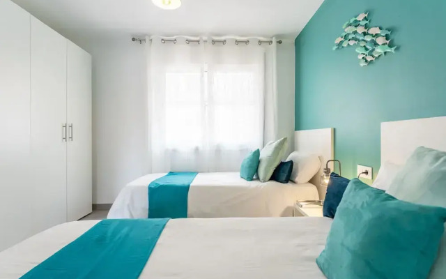 Your Retro Beach Front Hideaway in Salou